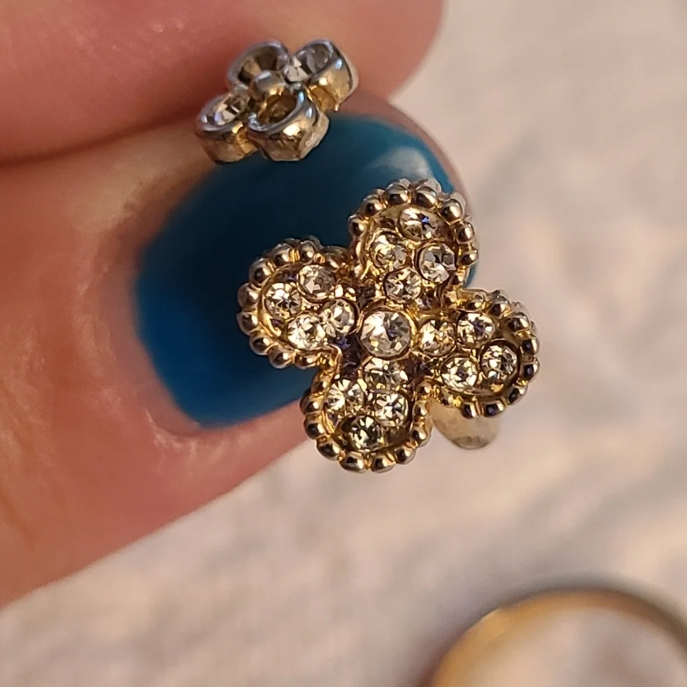 ⭐️40% Off⭐️ Set of 3 Gold Tone Midi Rings